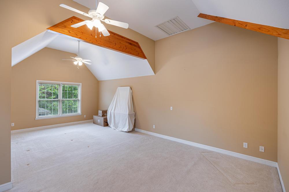 7144 Houser Ridge Lane Hixson, TN 37343 - Photo 26 of 37 2025_05_May_7144_Houser_Ridge_Ln_0035