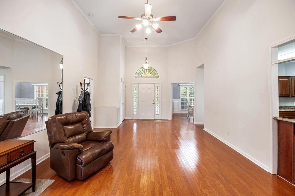 7144 Houser Ridge Lane Hixson, TN 37343 - Photo 6 of 37 2025_05_May_7144_Houser_Ridge_Ln_0015