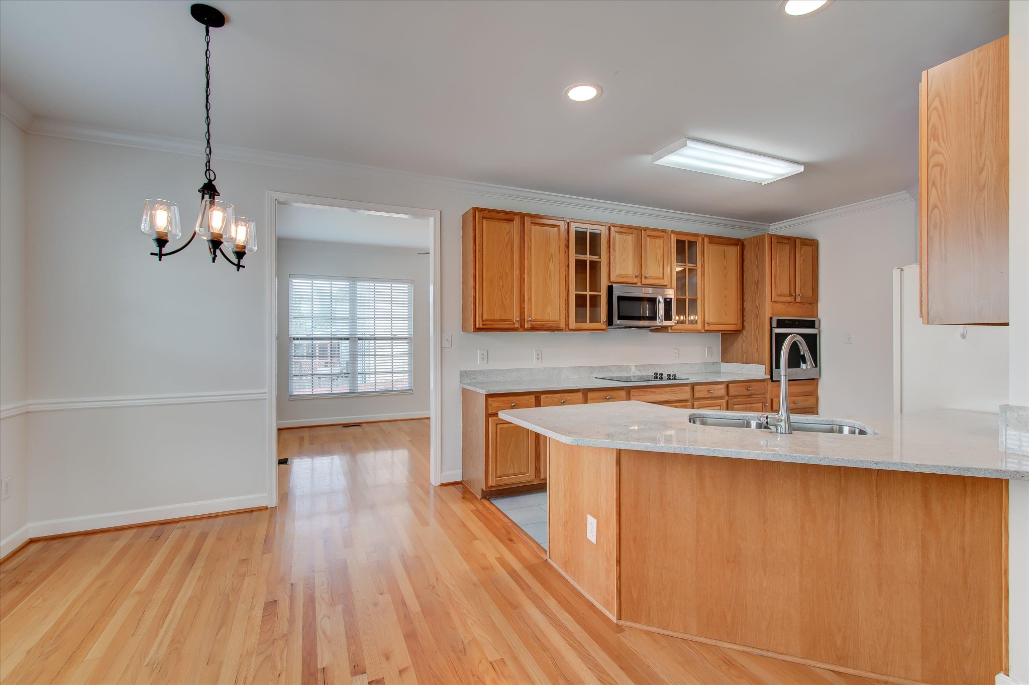 1243 Vale View Road Knoxville, TN 37922 - Photo 8 of 33 Gallery Image 8