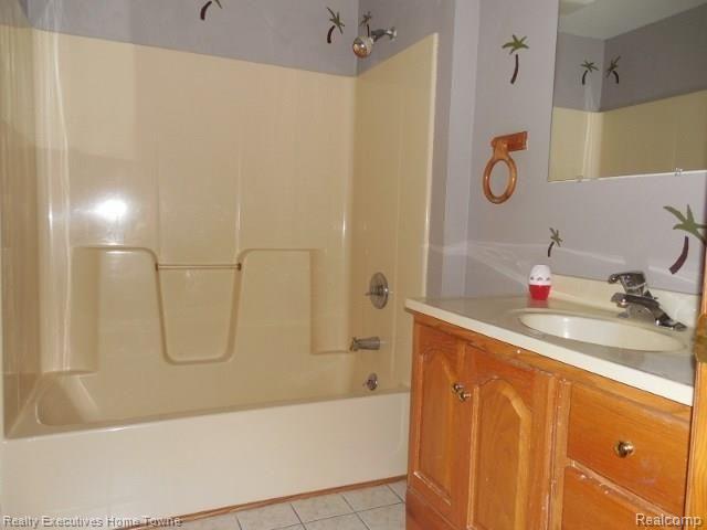 3475 Rabidue Road North Street, MI 48049 - Photo 5 of 16 261-851915 Bath (640x480).jpg