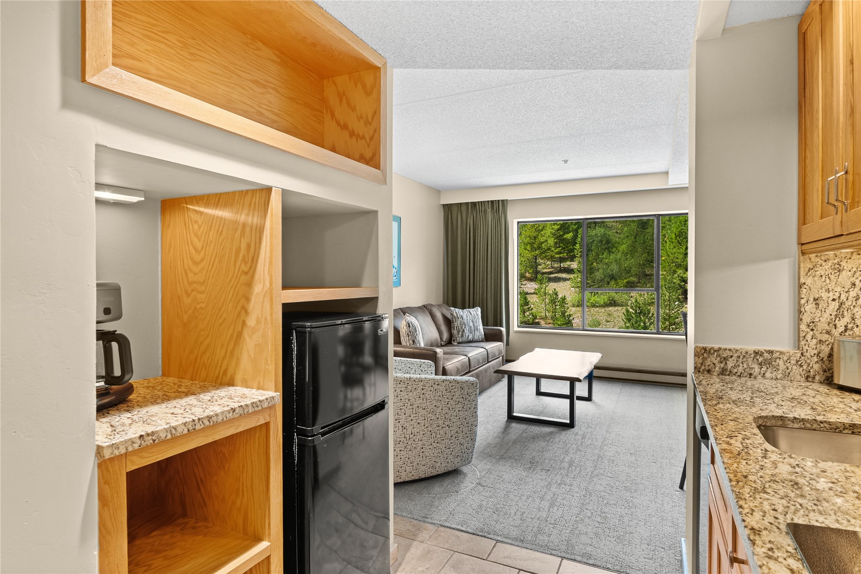 640 Village Road, Unit 4420 Breckenridge, CO 80424 - Photo 13 of 47 Kitchenette