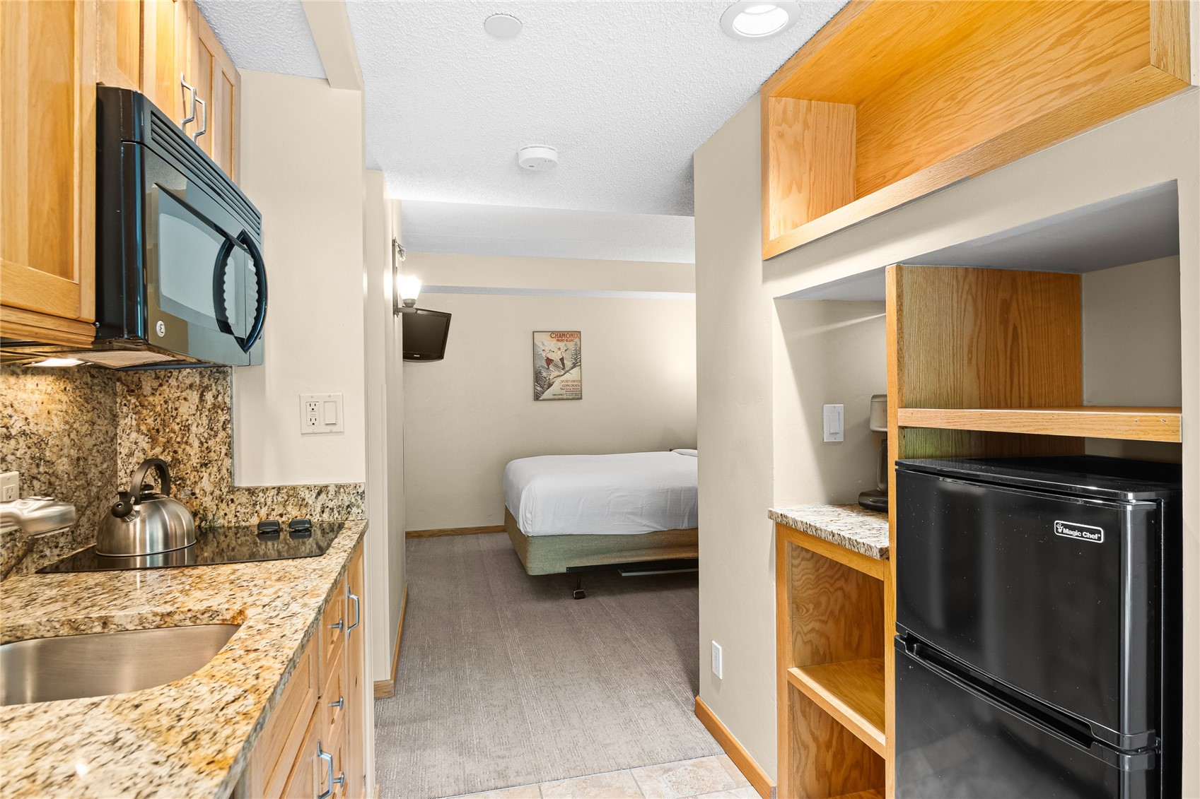 640 Village Road, Unit 4420 Breckenridge, CO 80424 - Photo 15 of 47 Kitchenette