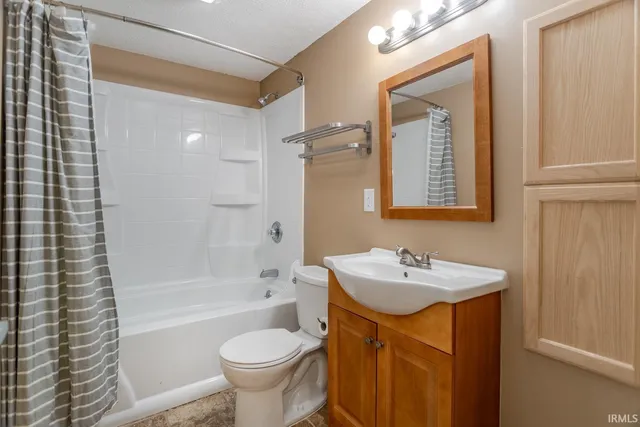 $615,000 | 2092 Ironbridge Court, Lafayette, IN 47905