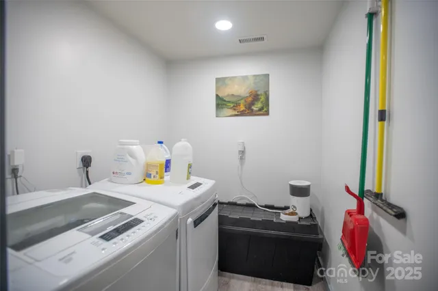 $699,900 | 765 Dale Road, Spruce Pine, NC 28777