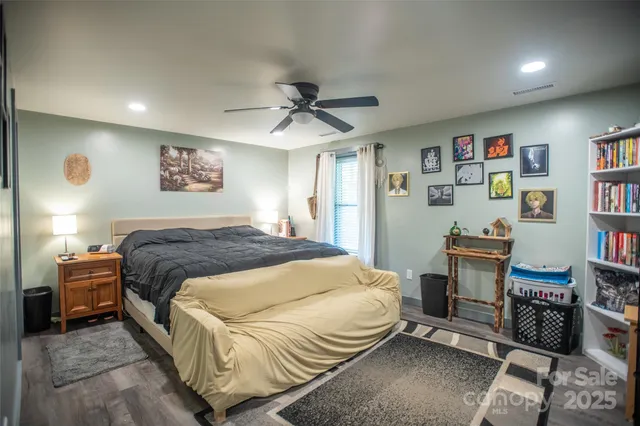 $699,900 | 765 Dale Road, Spruce Pine, NC 28777