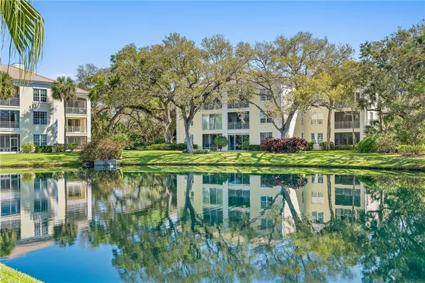 $895,000 | 200 Sable Oak Lane, Unit 204, Vero Beach, FL 32963