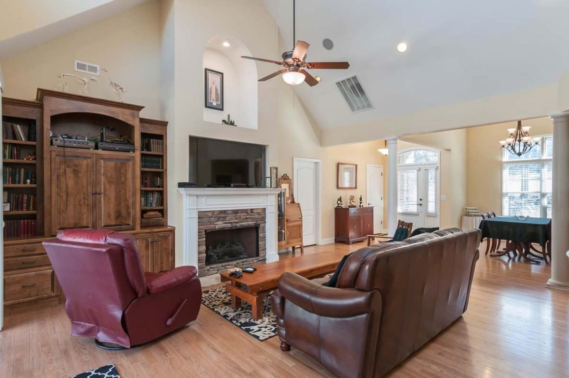 703 West Quincy Road Seneca, SC 29678 - Photo 4 of 36 Gallery Image 4