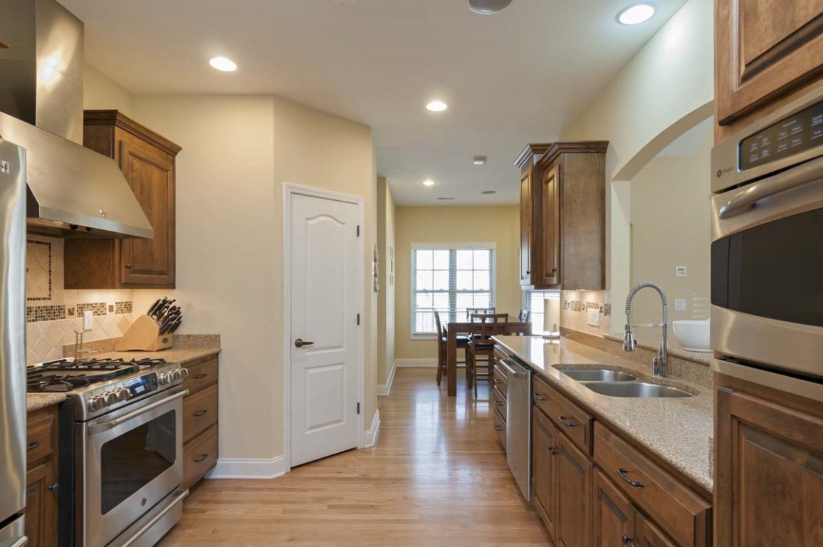 703 West Quincy Road Seneca, SC 29678 - Photo 7 of 36 Gallery Image 7