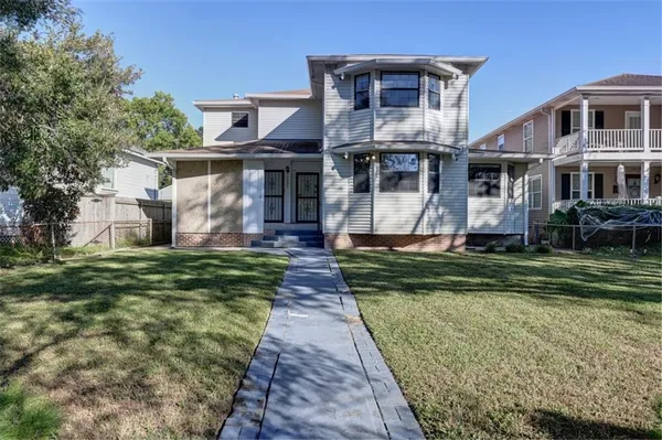 $2,800 | 5923 General Haig Street, New Orleans, LA 70124