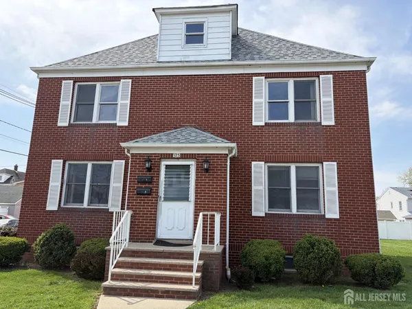 $2,150 | 123 Heald Street, Unit F2, Carteret, NJ 07008