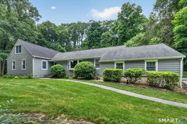 $599,000 | 37 North Pleasant Rise, Brookfield, CT 06804