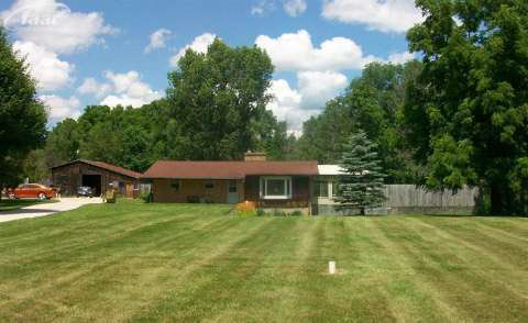 9246 West Mount Morris Road Flushing, MI 48433 - Photo 1 of 14 20414300.JPG