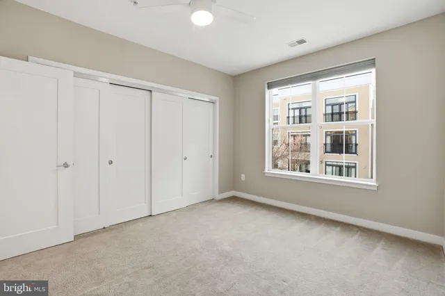 $2,600 | 989 South Buchanan Street, Unit 303, Arlington, VA 22204