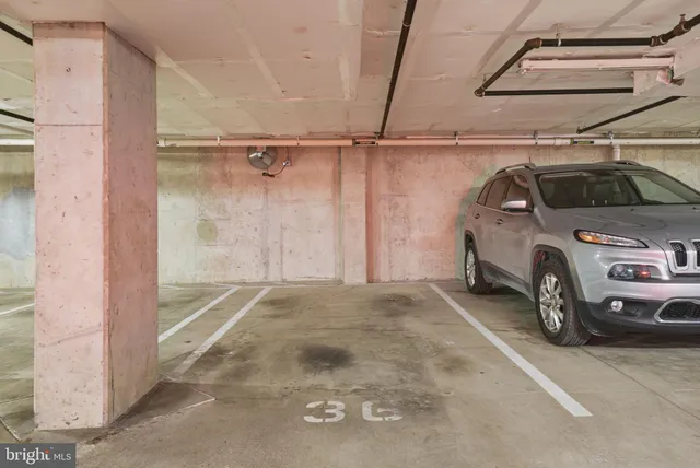 $2,600 | 989 South Buchanan Street, Unit 303, Arlington, VA 22204