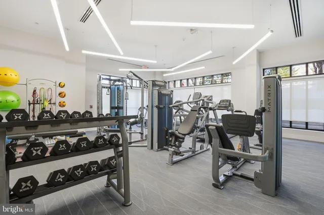 $2,600 | 989 South Buchanan Street, Unit 303, Arlington, VA 22204