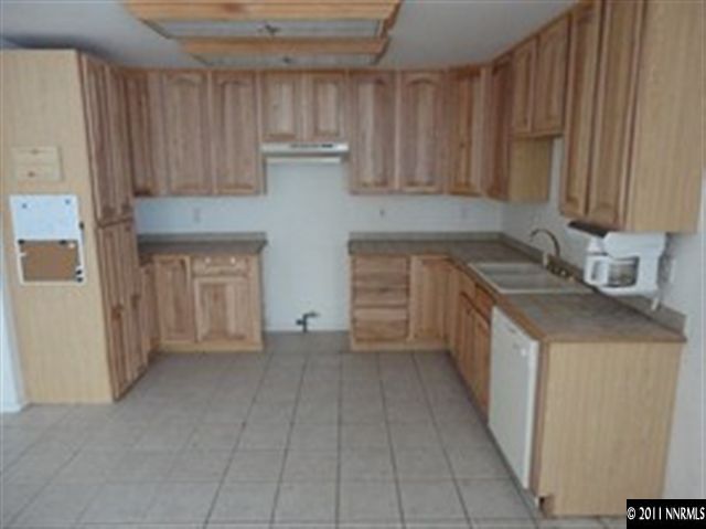195 Thomas Avenue Reno, NV 89523 - Photo 8 of 13 Photo 8