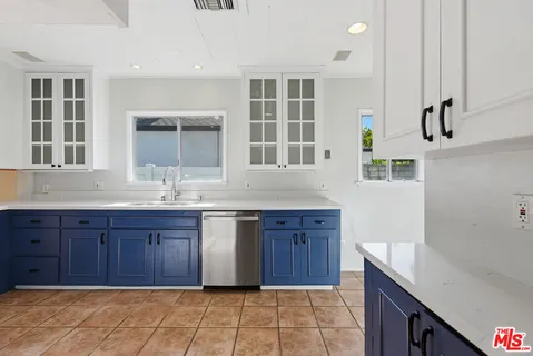 $1,295,000 | 4631 Buffalo Avenue, Sherman Oaks, CA 91423