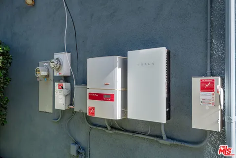 $1,295,000 | 4631 Buffalo Avenue, Sherman Oaks, CA 91423