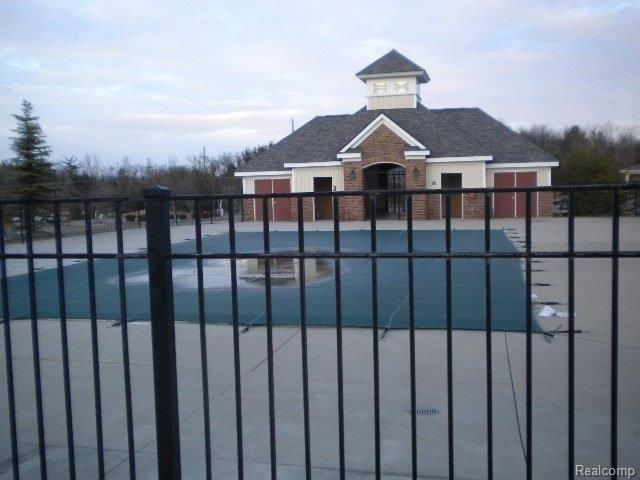 10225 Crossview Trail Howell, MI 48855 - Photo 3 of 17 Pool 2.jpg