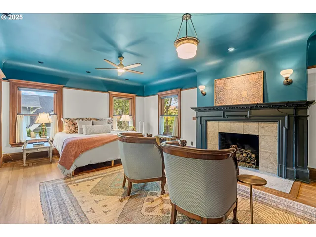 $3,000,000 | 1408 Northeast Knott Street, Portland, OR 97212