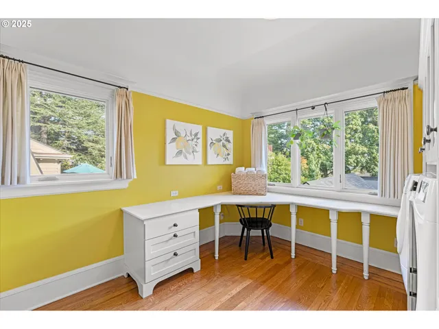 $3,000,000 | 1408 Northeast Knott Street, Portland, OR 97212