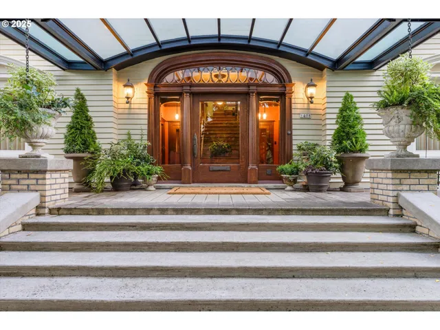 $3,000,000 | 1408 Northeast Knott Street, Portland, OR 97212