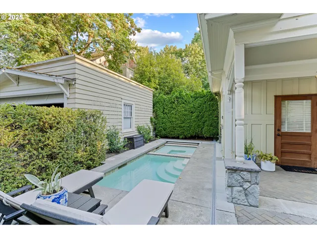 $3,000,000 | 1408 Northeast Knott Street, Portland, OR 97212