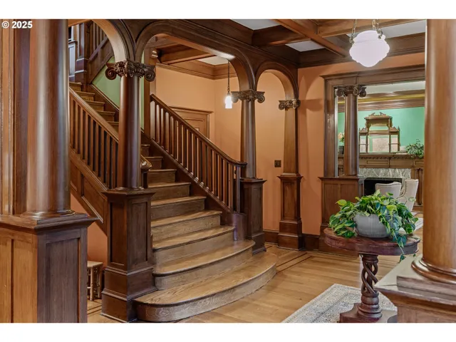 $3,000,000 | 1408 Northeast Knott Street, Portland, OR 97212