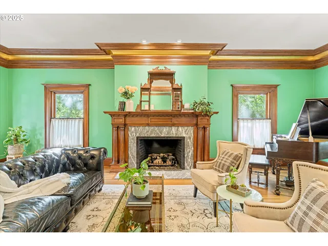 $3,000,000 | 1408 Northeast Knott Street, Portland, OR 97212