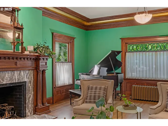 $3,000,000 | 1408 Northeast Knott Street, Portland, OR 97212