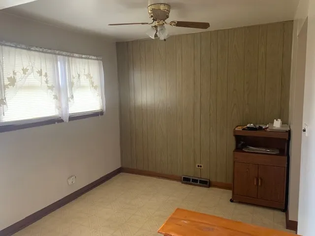 $129,000 | 12613 South Marshfield Avenue, Calumet Park, IL 60827