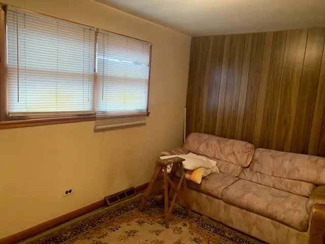 $129,000 | 12613 South Marshfield Avenue, Calumet Park, IL 60827