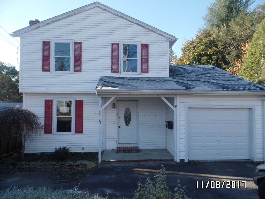 41 Upland Street Worcester, MA 01607 - Photo 1 of 14 Gallery Image 1