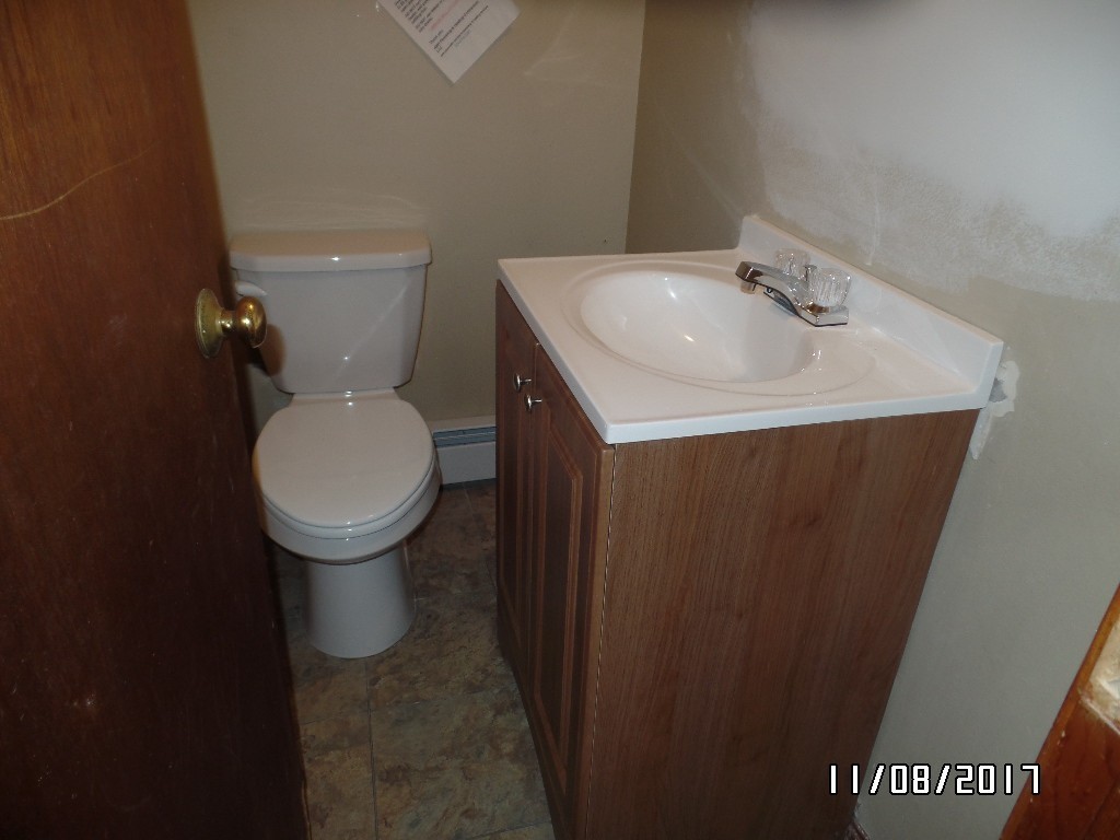 41 Upland Street Worcester, MA 01607 - Photo 7 of 14 Gallery Image 7