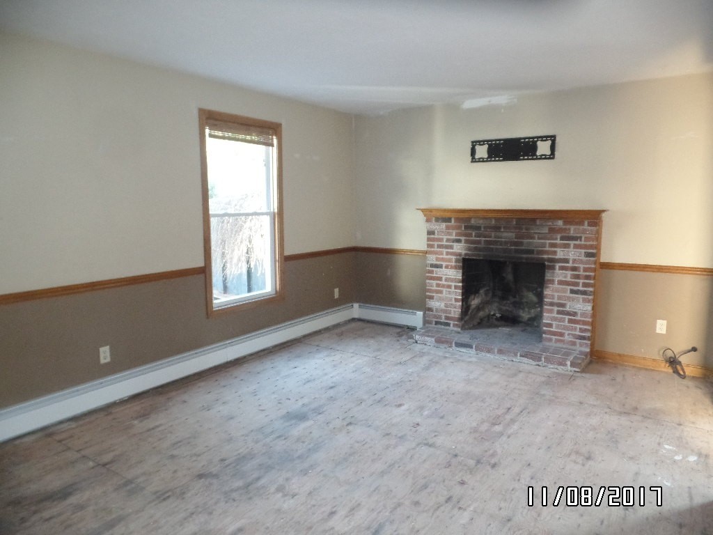 41 Upland Street Worcester, MA 01607 - Photo 8 of 14 Gallery Image 8