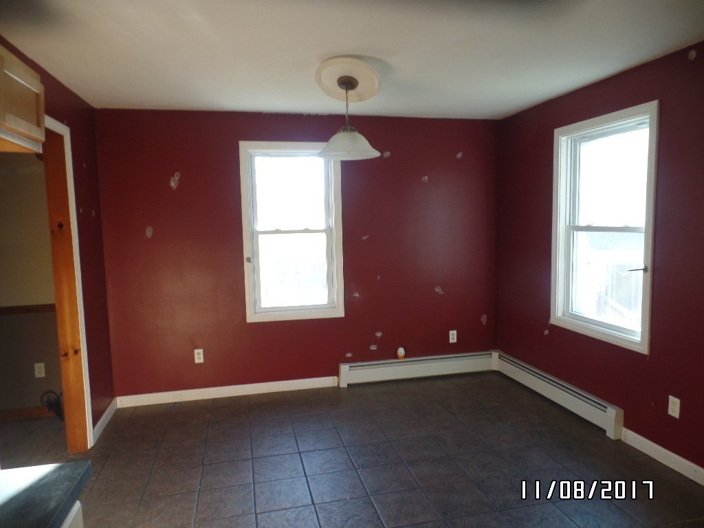 41 Upland Street Worcester, MA 01607 - Photo 9 of 14 Gallery Image 9