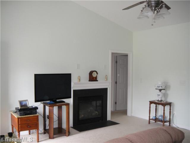 124 Water Mill Road Kernersville, NC 27284 - Photo 8 of 15 Living Room.