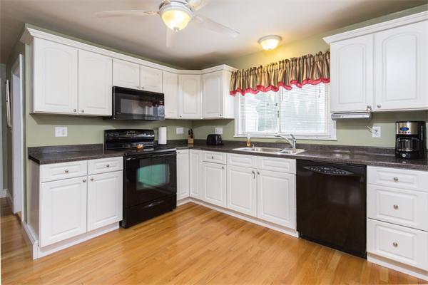 12 Wampatuck Road Braintree, MA 02184 - Photo 9 of 12 Gallery Image 9