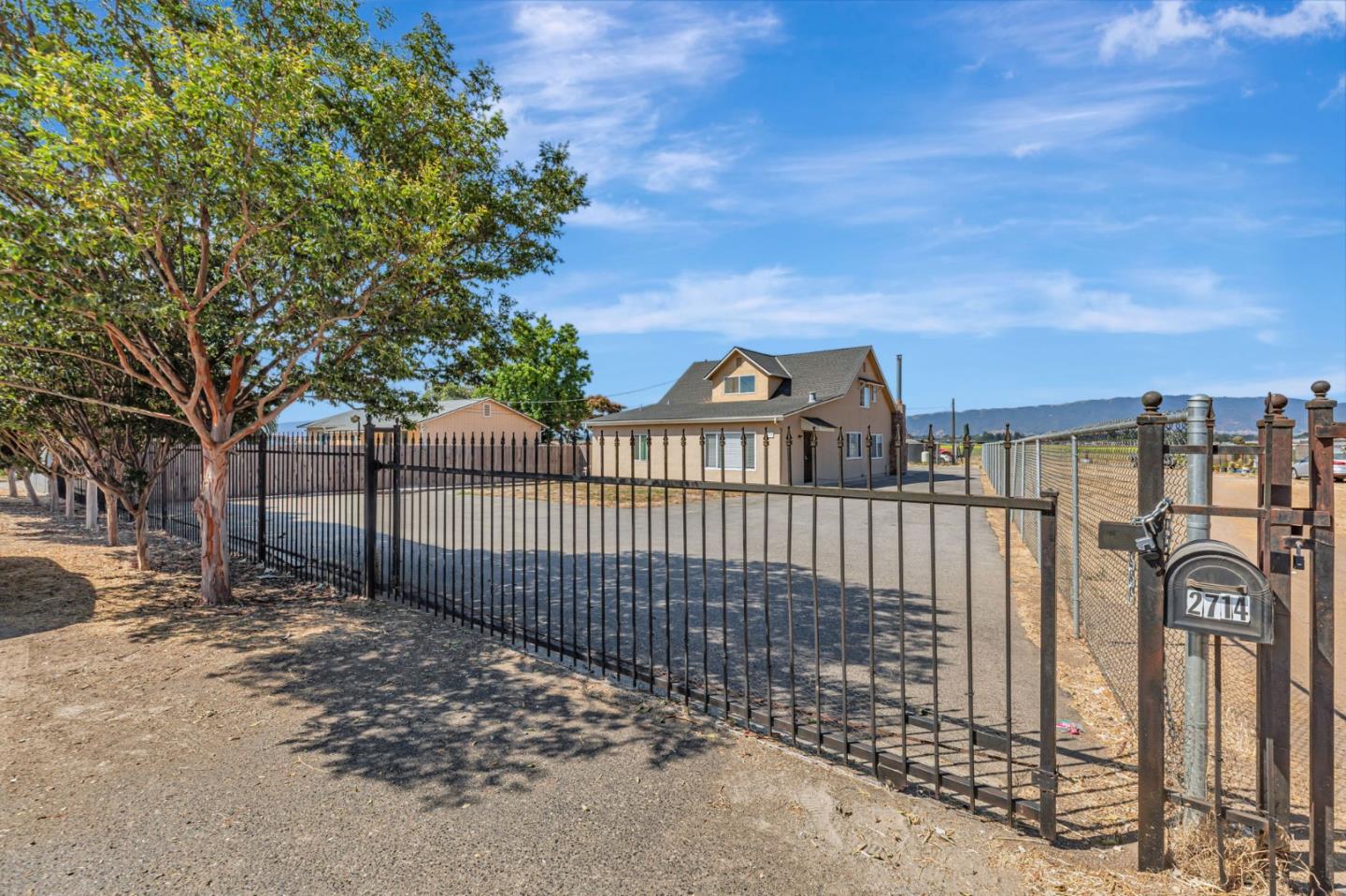 2718 Ferguson Road Gilroy, CA 95020 - Photo 5 of 81