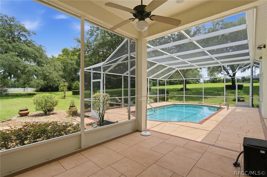 926 East Triple Crown Loop Hernando, FL 34442 - Photo 12 of 86 Gallery Image 12