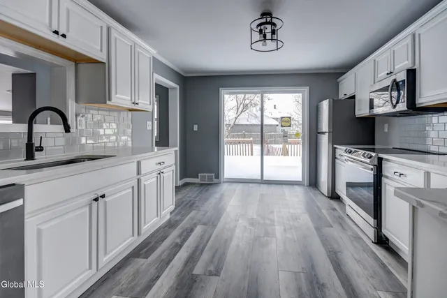 $269,900 | 119 Maple Avenue, Florida, NY 12069