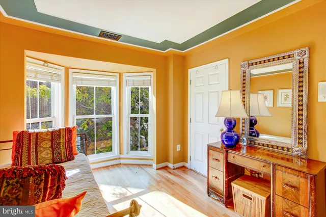 $1,049,000 | 703 Capitol Square Place Southwest, Washington, DC 20024