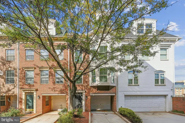 $1,049,000 | 703 Capitol Square Place Southwest, Washington, DC 20024