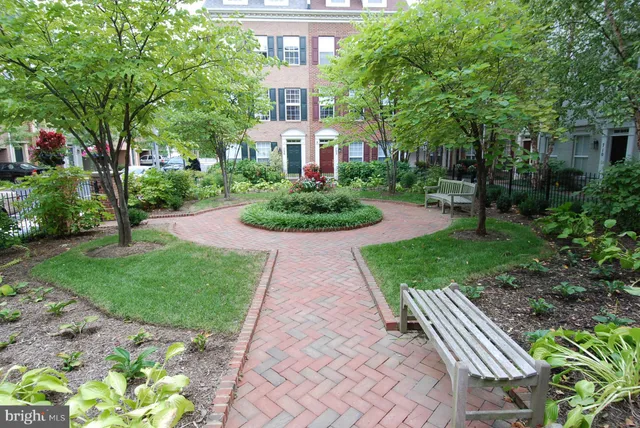 $1,049,000 | 703 Capitol Square Place Southwest, Washington, DC 20024