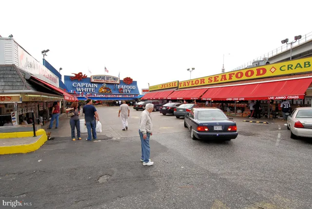 $1,049,000 | 703 Capitol Square Place Southwest, Washington, DC 20024