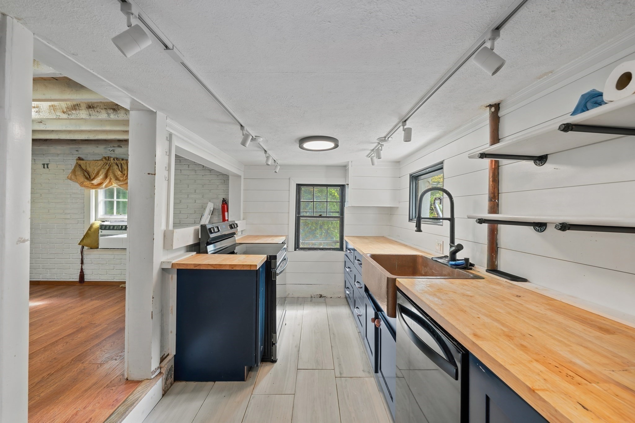 2 Border Road Natick, MA 01760 - Photo 19 of 41 Gallery Image 19