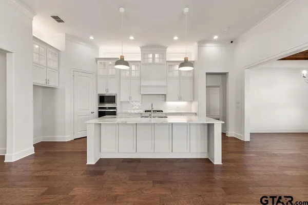 $480,000 | 3145 Salado Creek Drive, Tyler, TX 75703