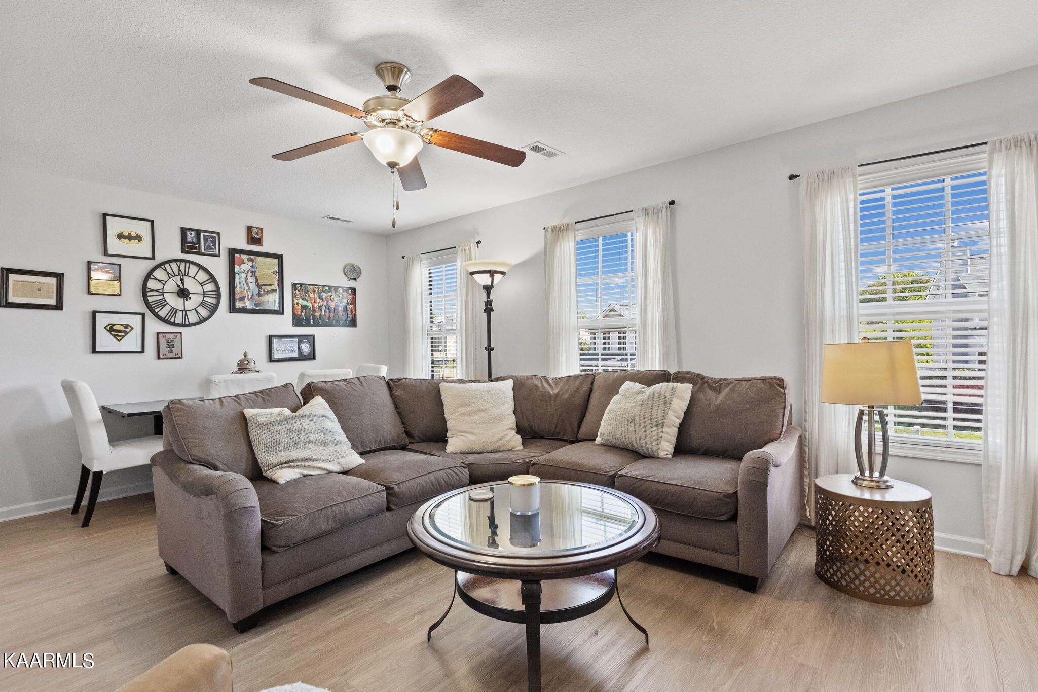1825 Turning Point Road Powell, TN 37849 - Photo 32 of 40 a living room with furniture and a window