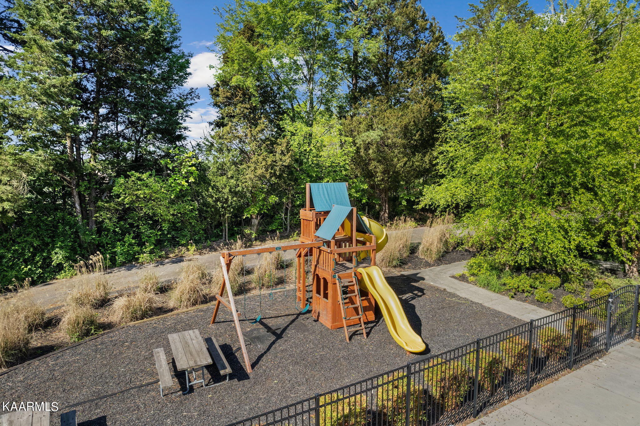 1825 Turning Point Road Powell, TN 37849 - Photo 38 of 40 a view of an outdoor space with seating