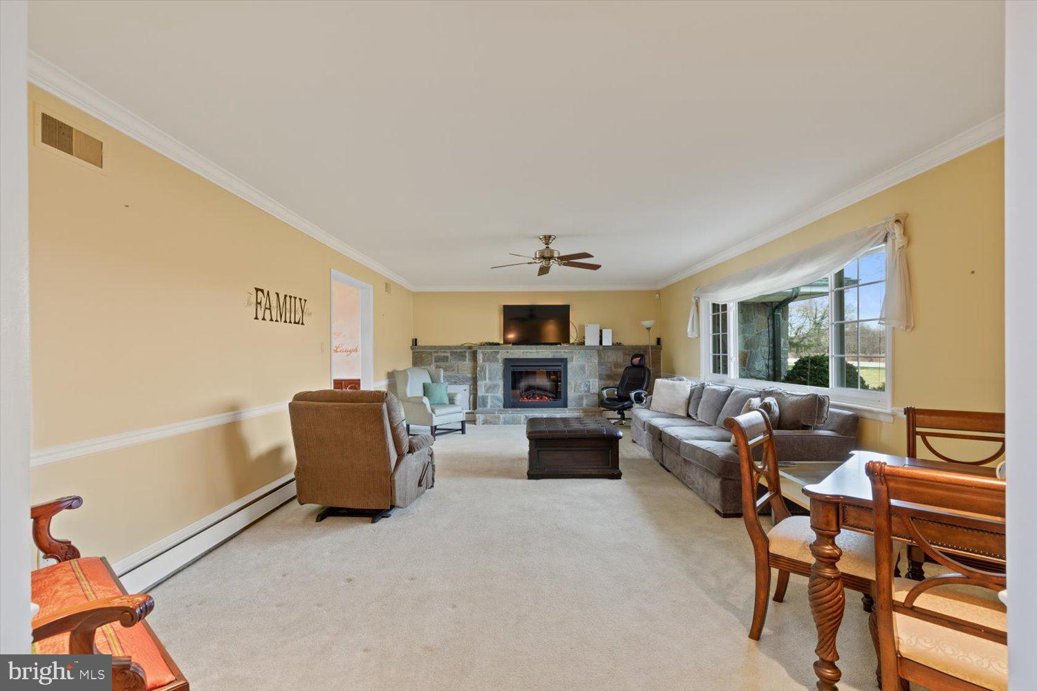 578 Owen Road York, PA 17403 - Photo 19 of 75 Living Room